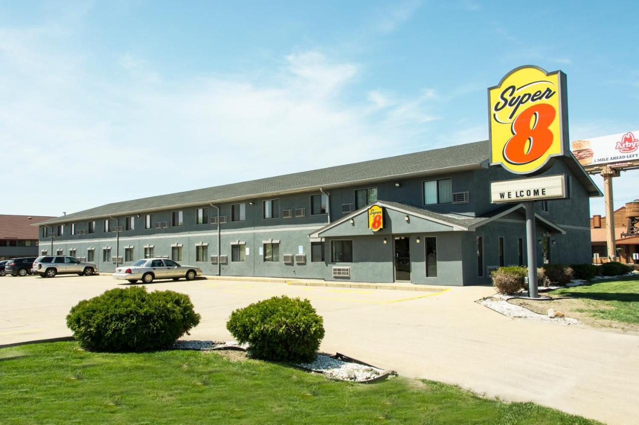 Super 8 By Wyndham Michigan City Exterior foto