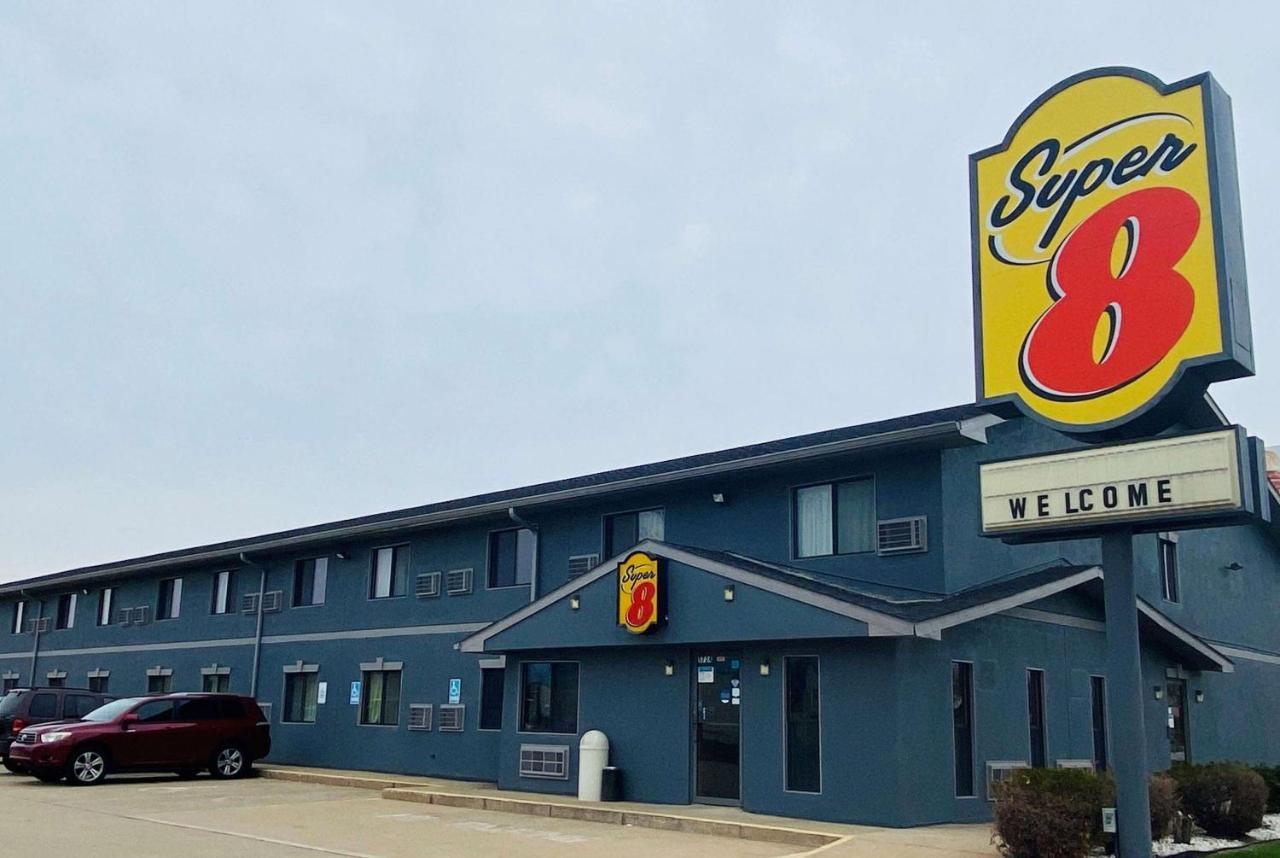 Super 8 By Wyndham Michigan City Exterior foto