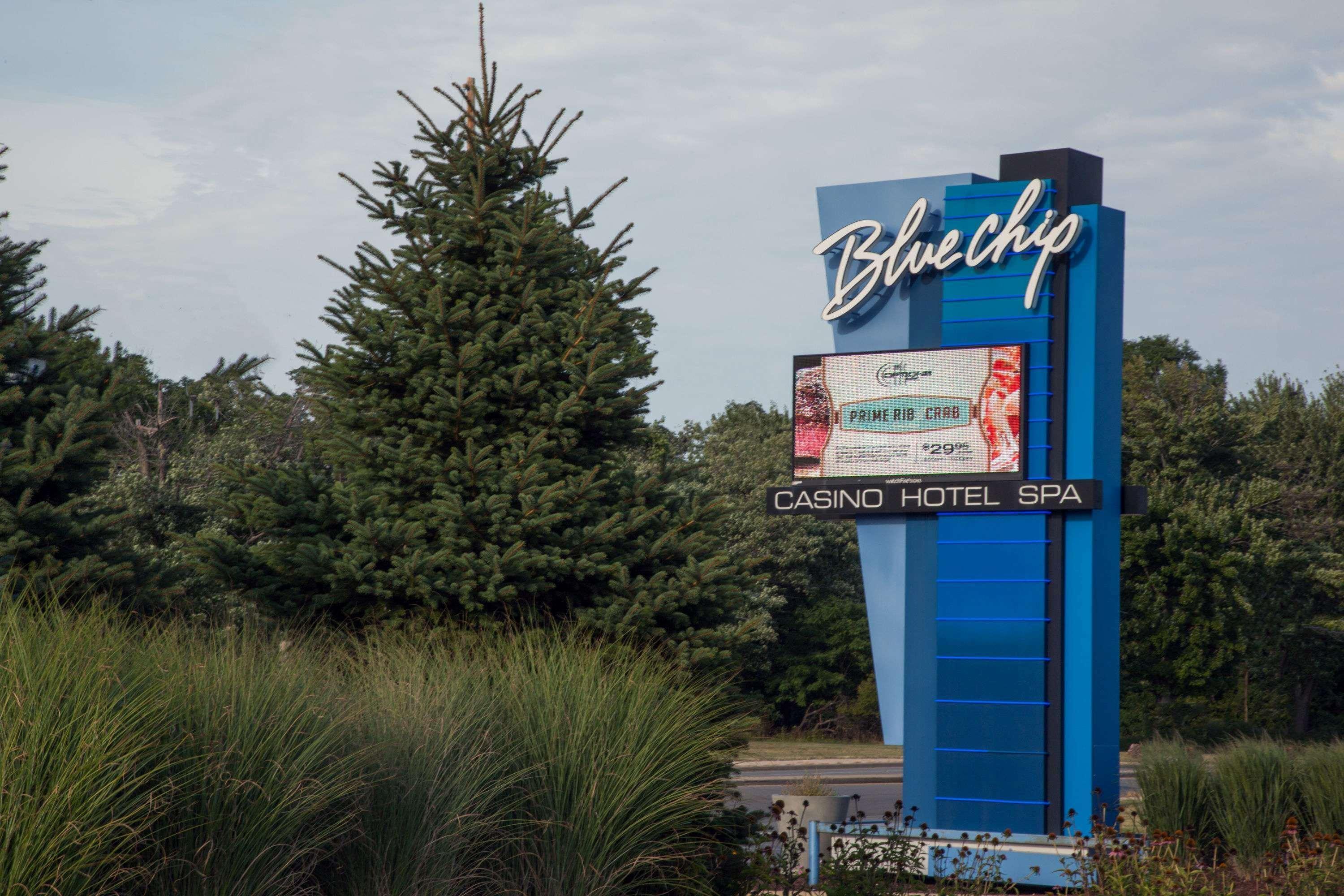 Super 8 By Wyndham Michigan City Exterior foto