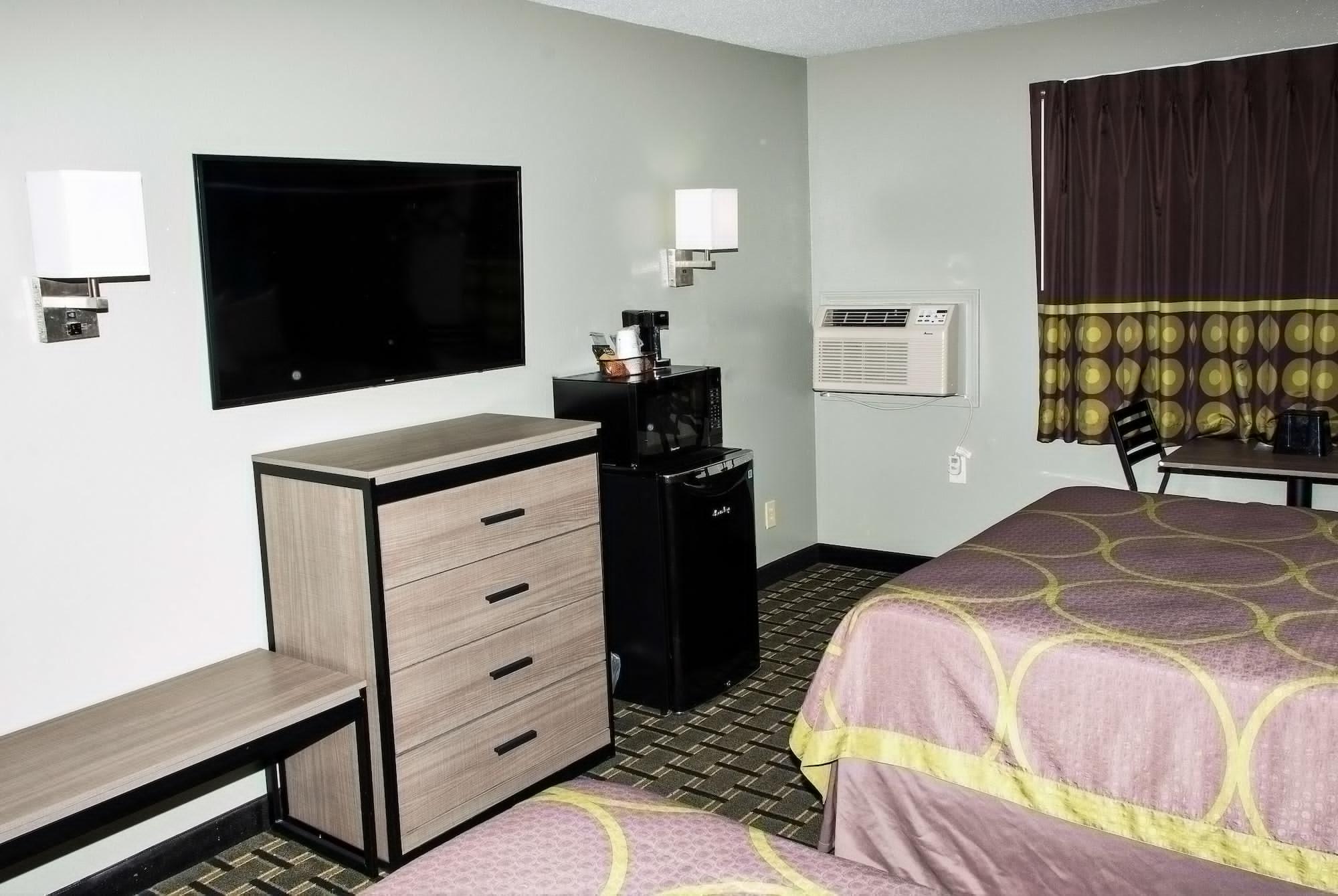 Super 8 By Wyndham Michigan City Exterior foto