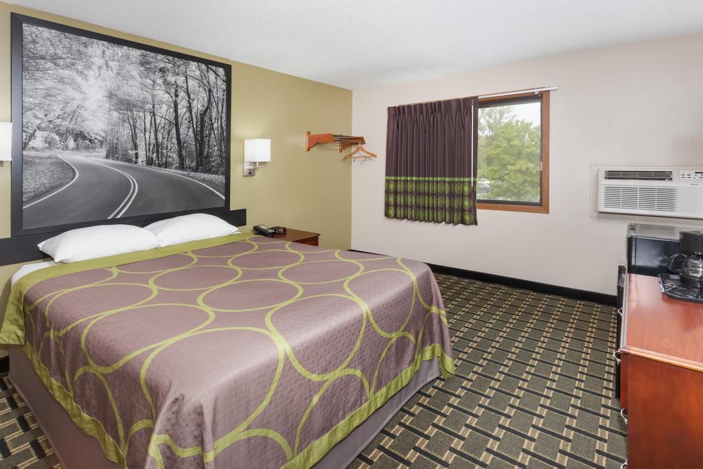 Super 8 By Wyndham Michigan City Exterior foto